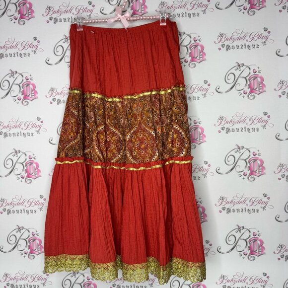 FWR USA skirt Bohemian Red and Gold Tiered Skirt shimmer paisley - Picture 2 of 8